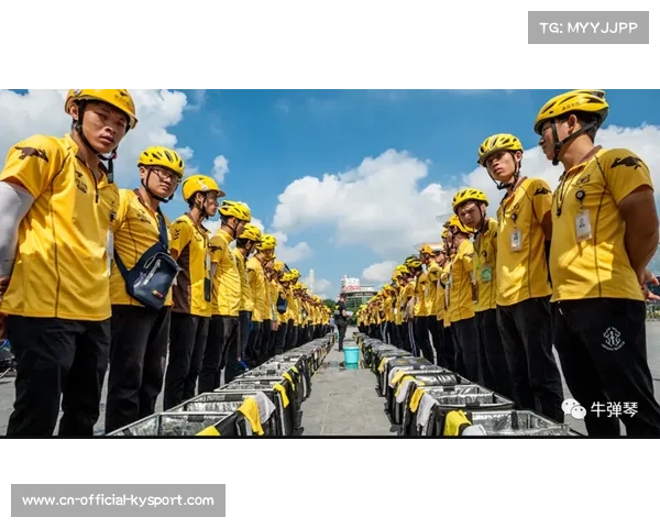 外卖小哥马宇坤双重身份:大连队守门员兼骑手坚持训练